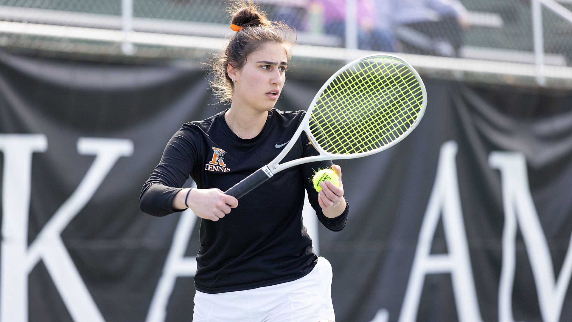 Eleni Bougioukou playing tennis