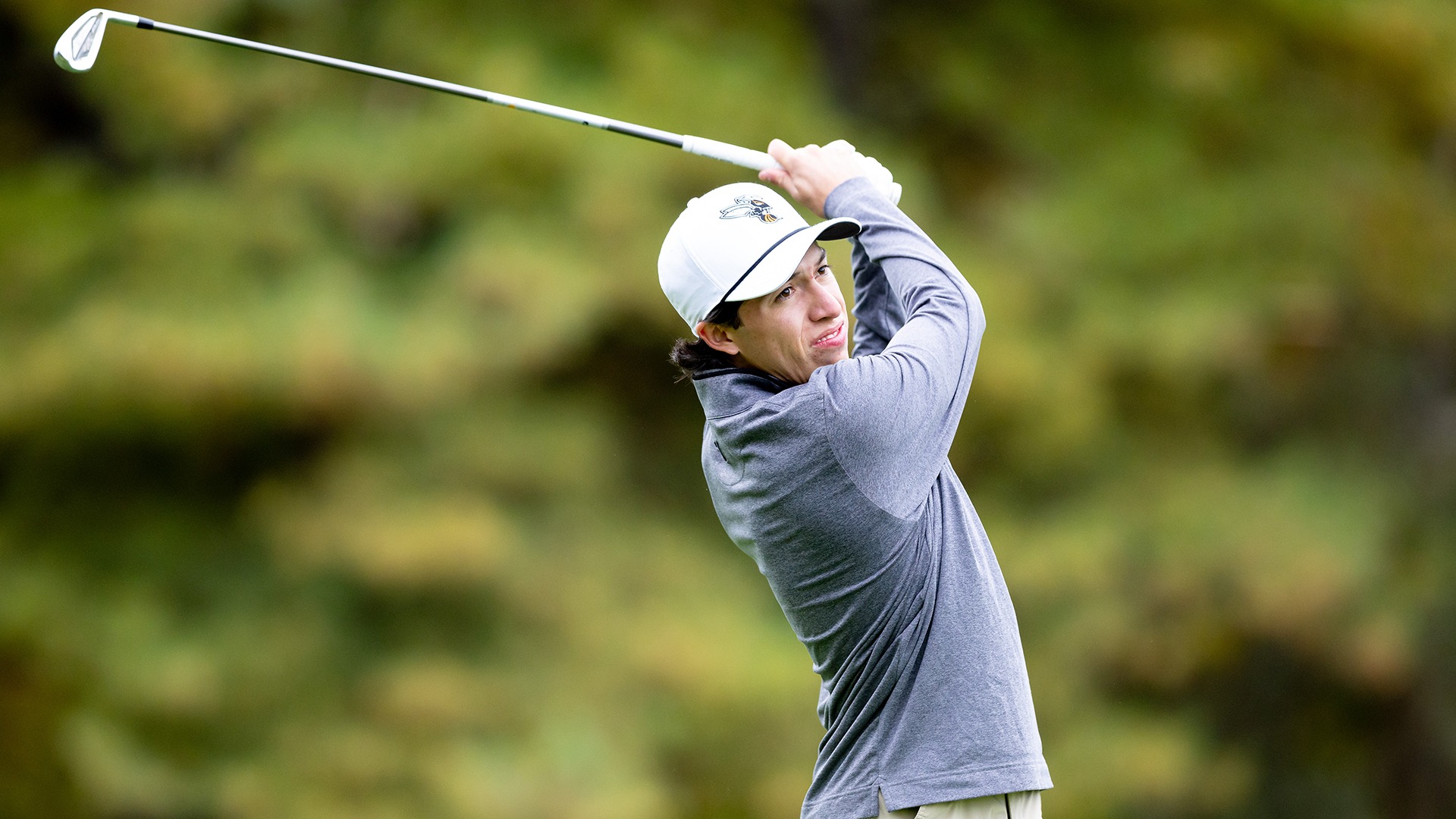 Emiliano Alvarado Rescala golfing