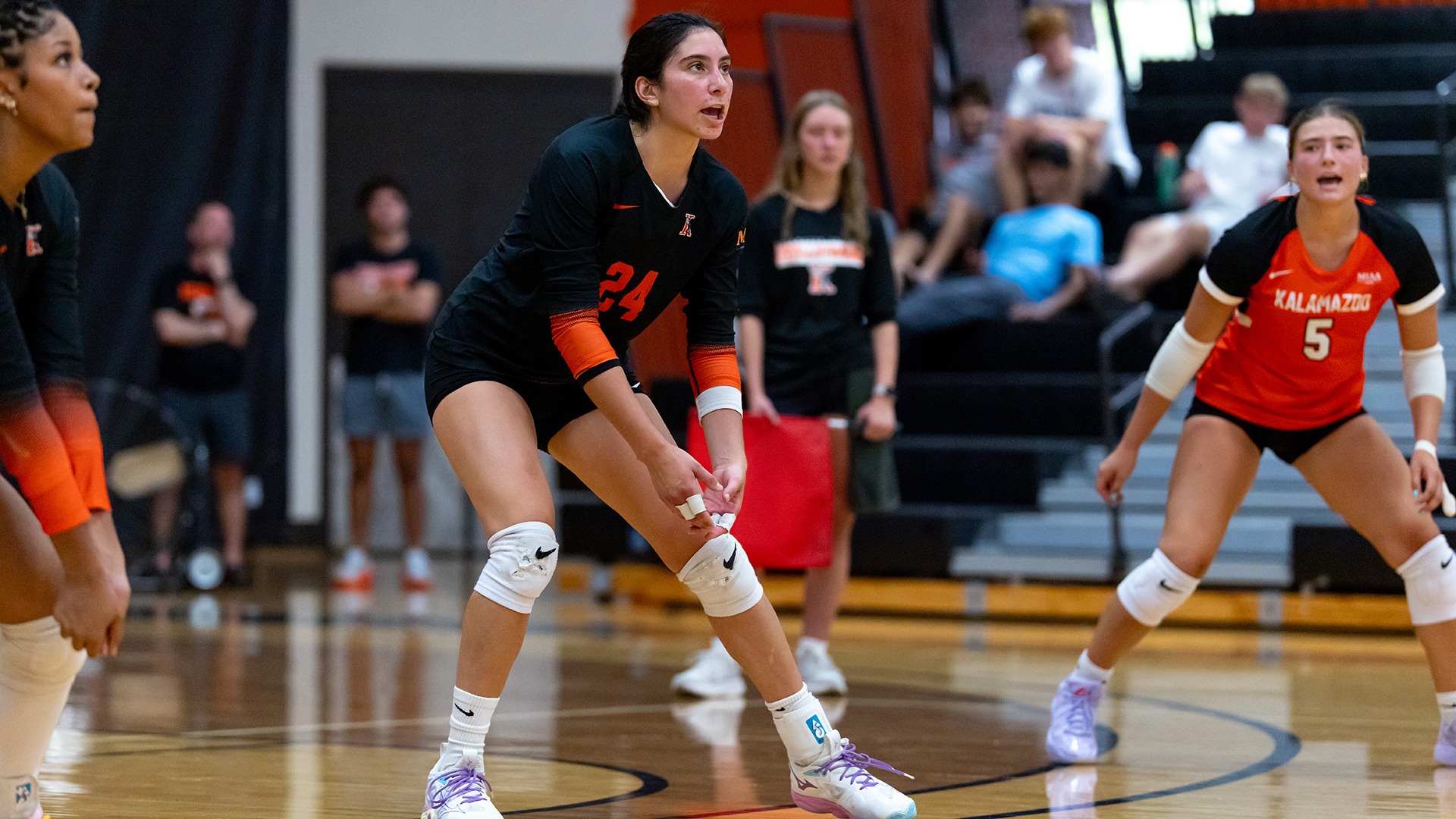 Scarlett Hosner playing volleyball