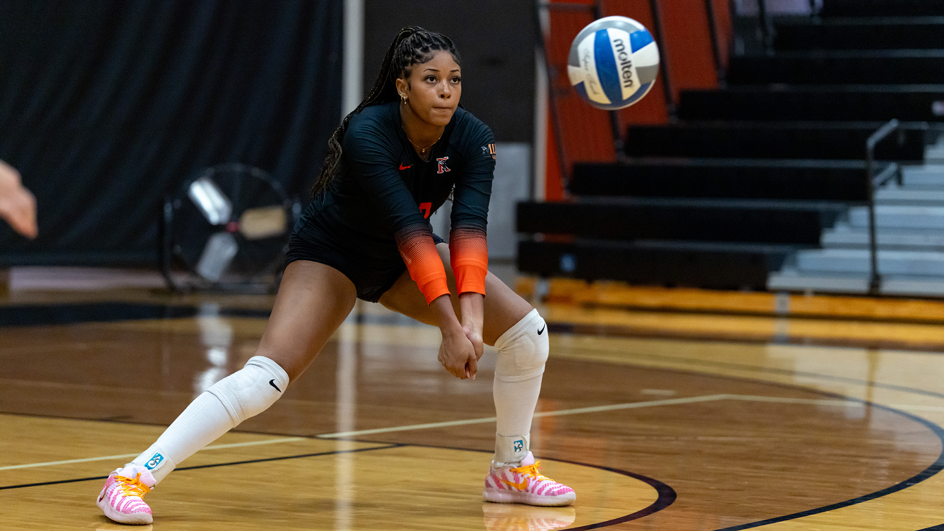 Quaneice Dillard playing volleyball