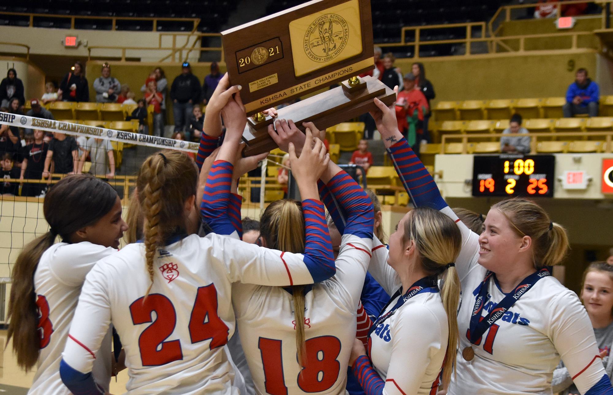 Hanover survives pressure, loaded field to repeat as Class 1A Division