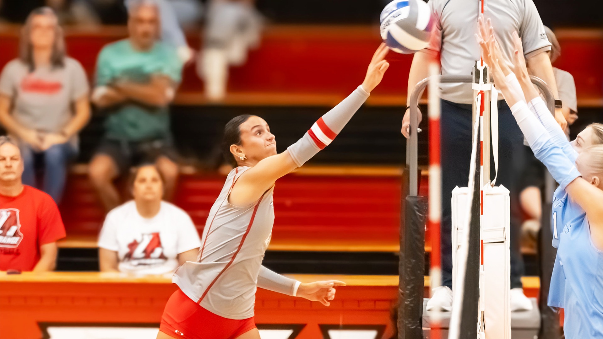 Women’s Volleyball Tops Asbury in CCS Showdown