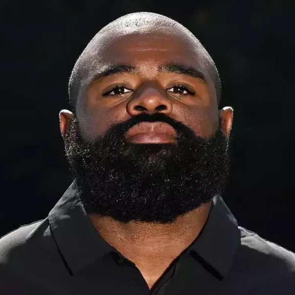 Coach Brett Saunders
