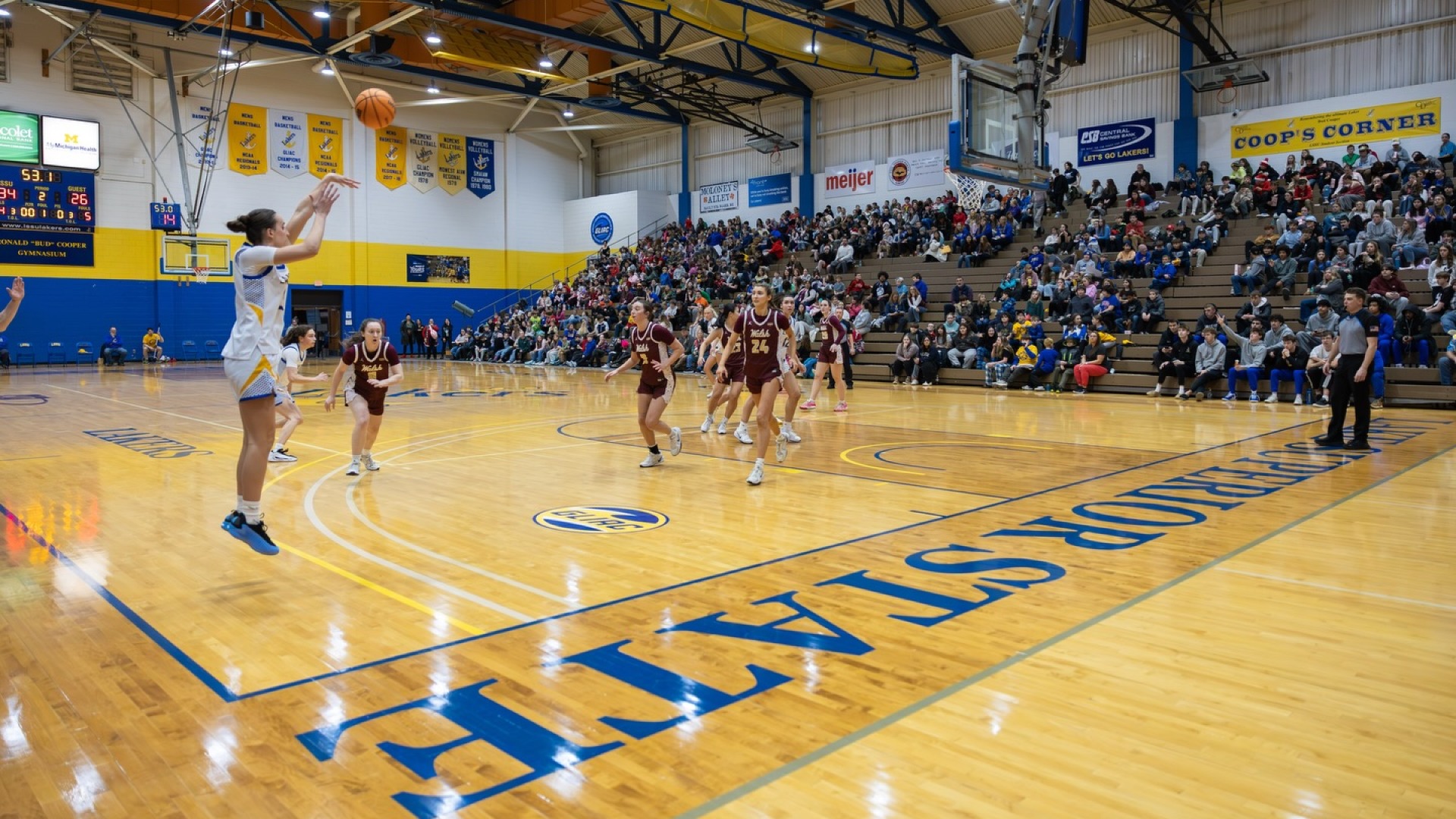 Lara Aguzzi shooting