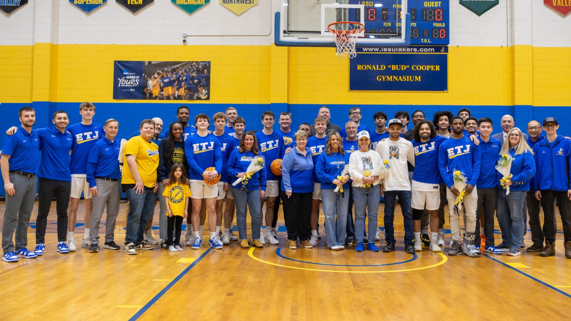 MBB Senior Day Group Photo