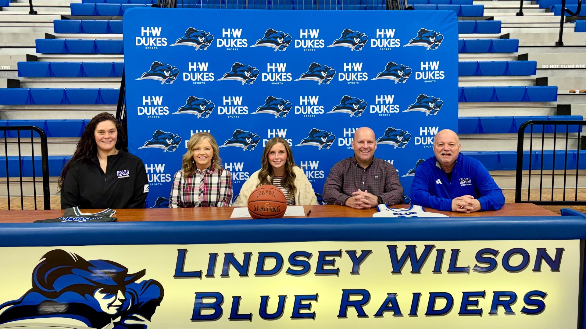 122125 wbb madeline butcher 2026-27 signee