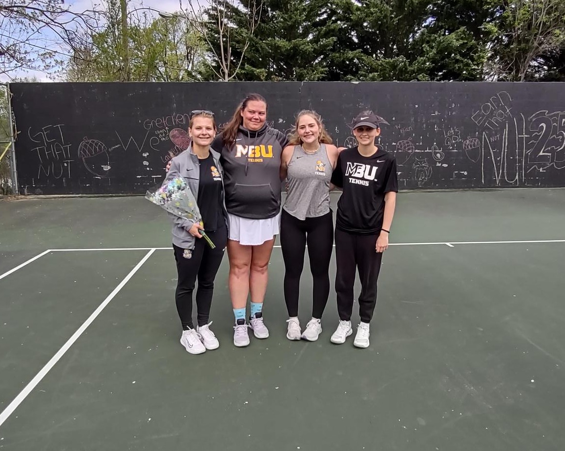 2025 W. Tennis seniors