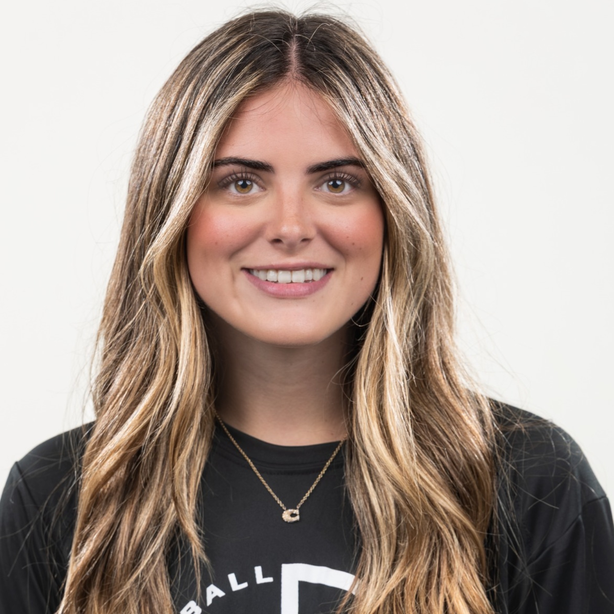 Caroline Kelley Headshot