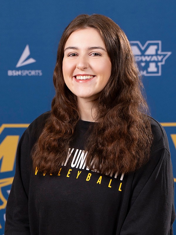 Tori Hanson Headshot