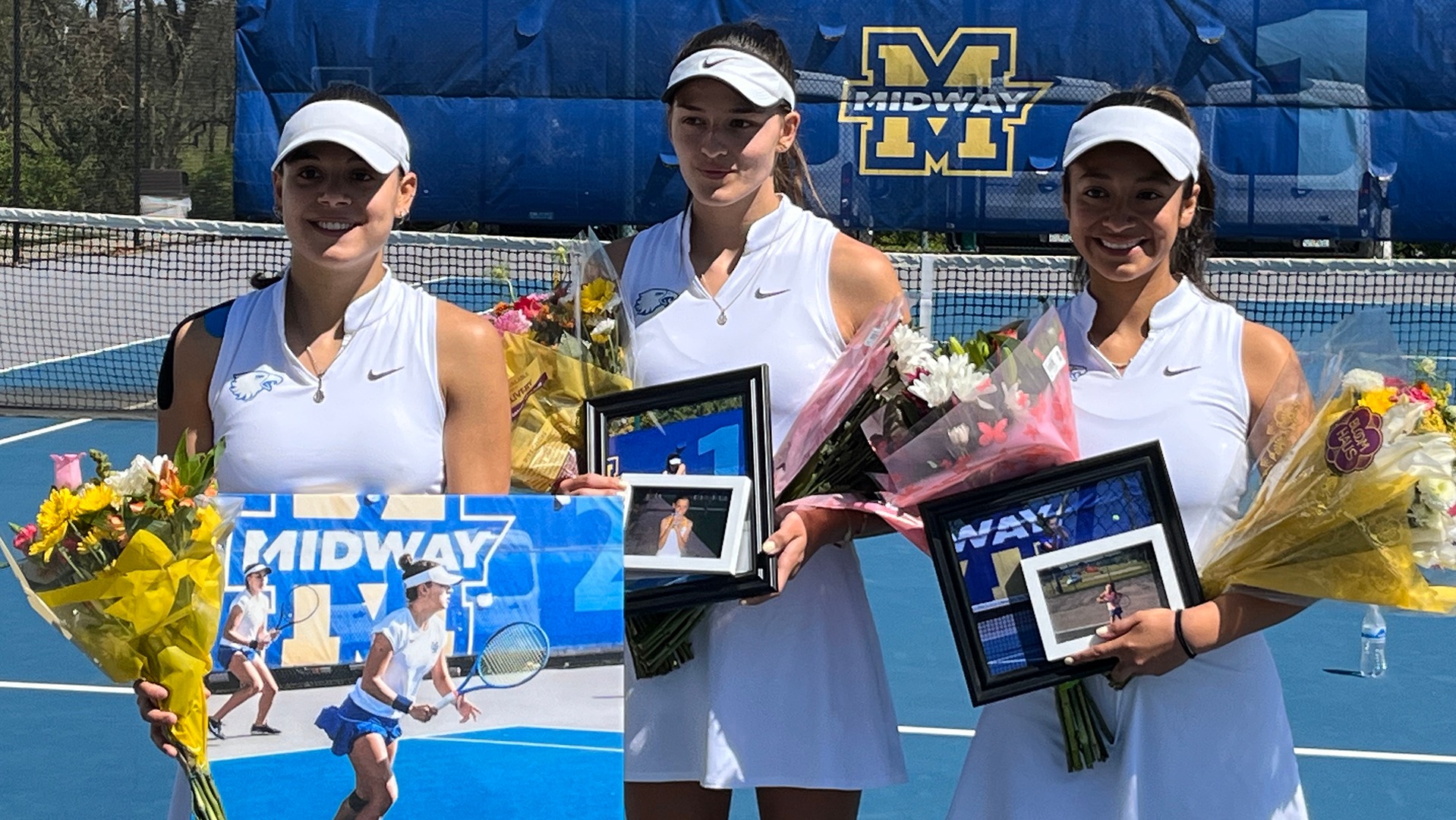 Senior day women's tennis photo