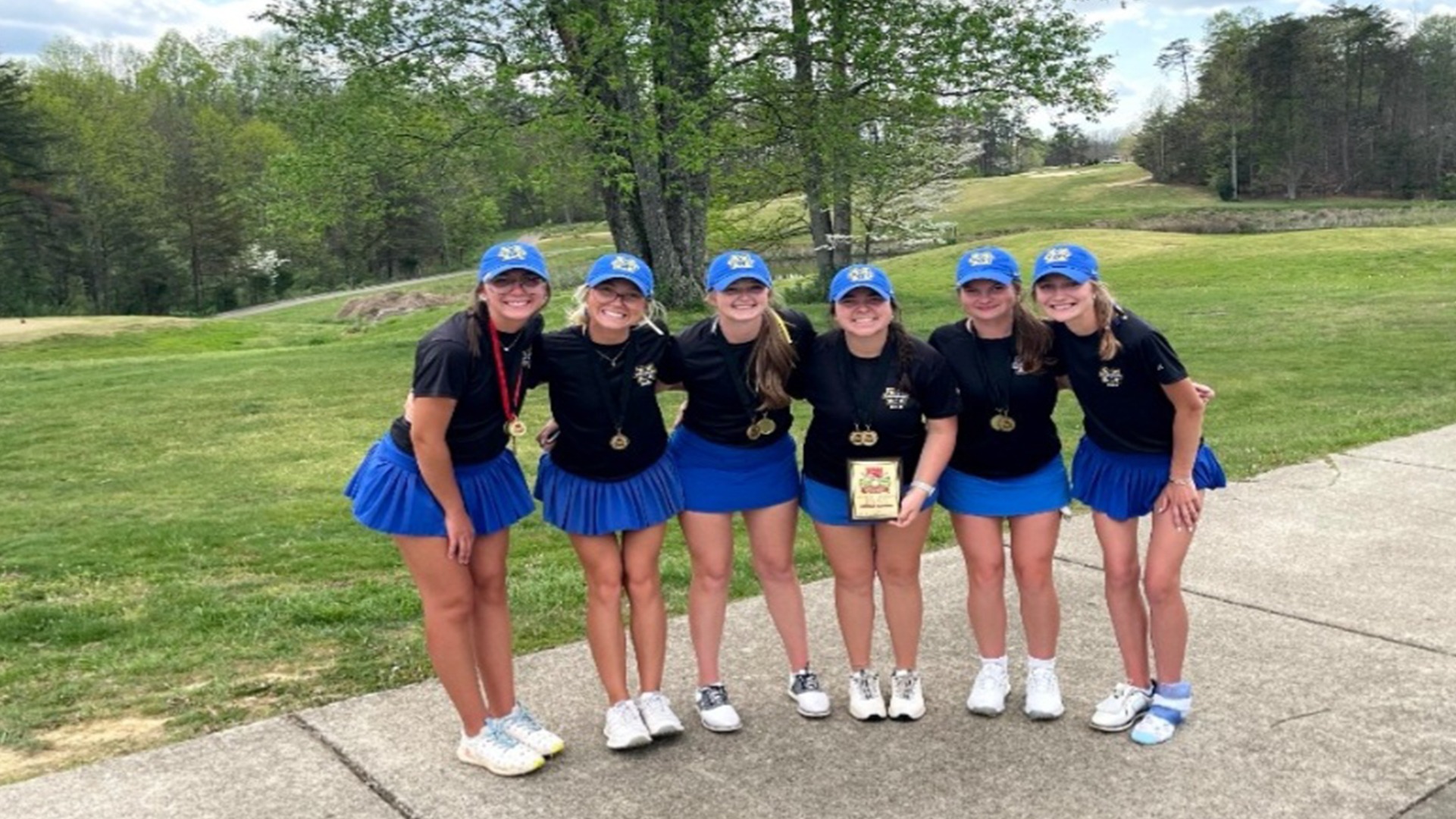 Women's golf photo for KCU recap