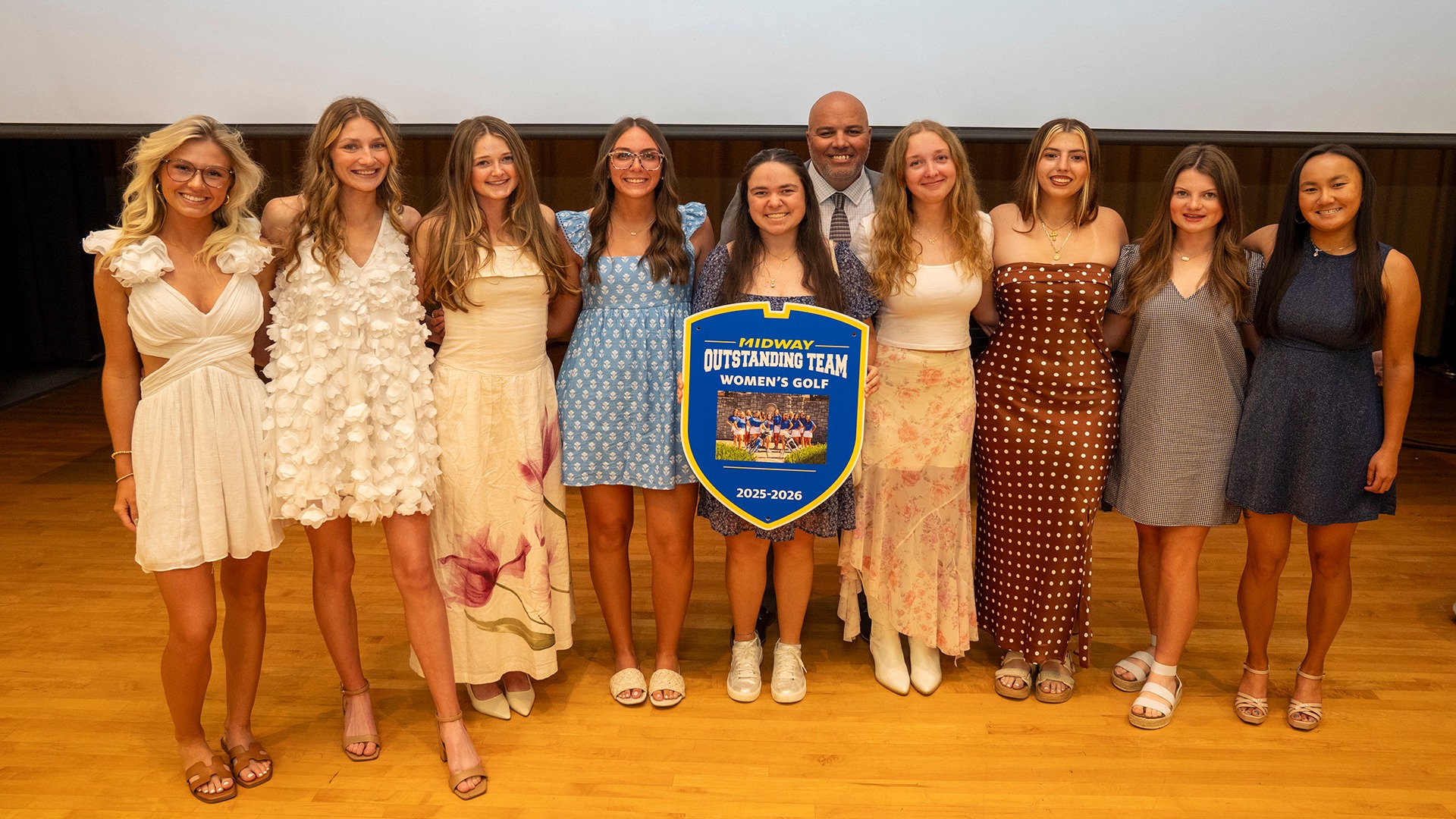 Women's golf photo for Midways recap