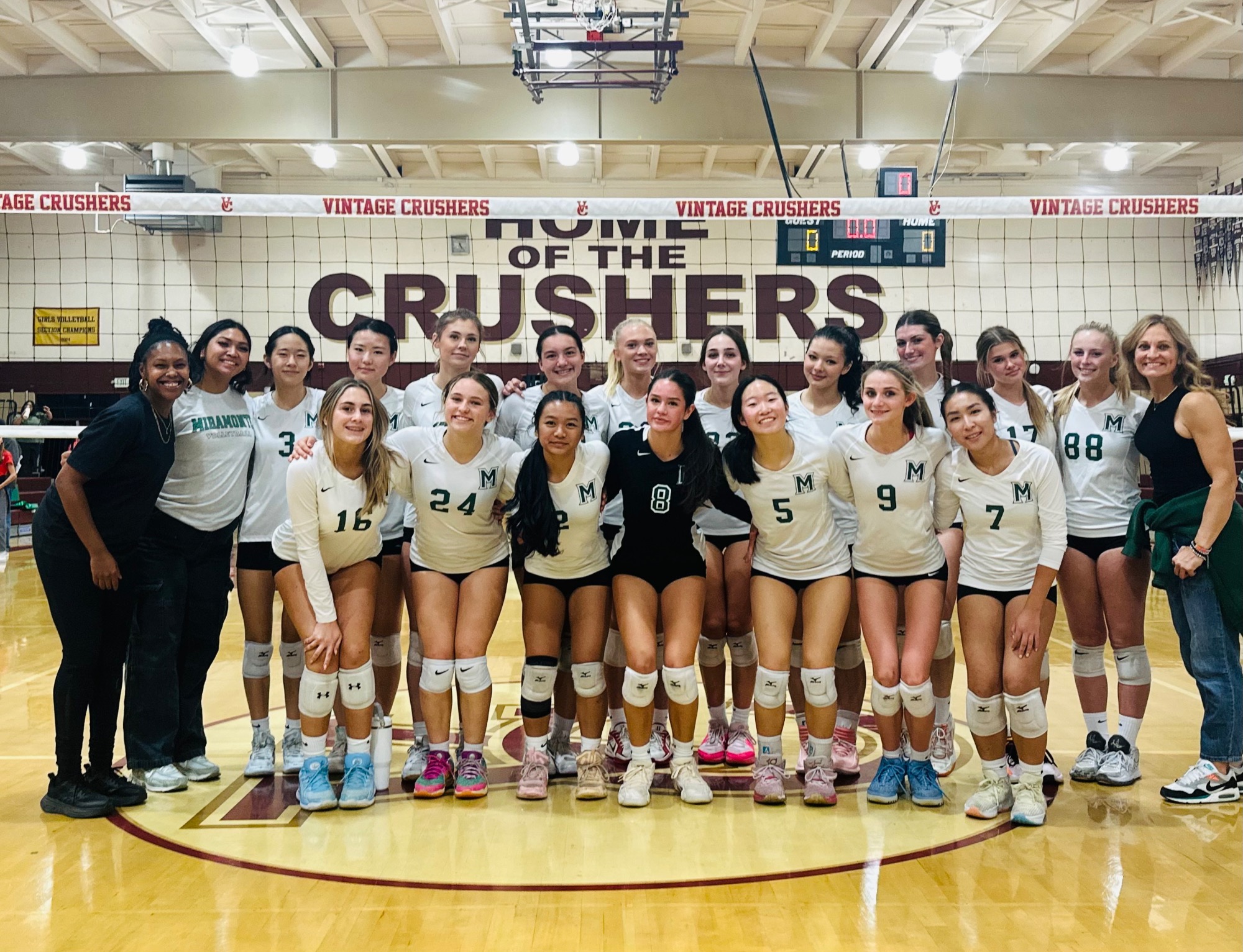 Women's Volleyball Win vs. Vintage