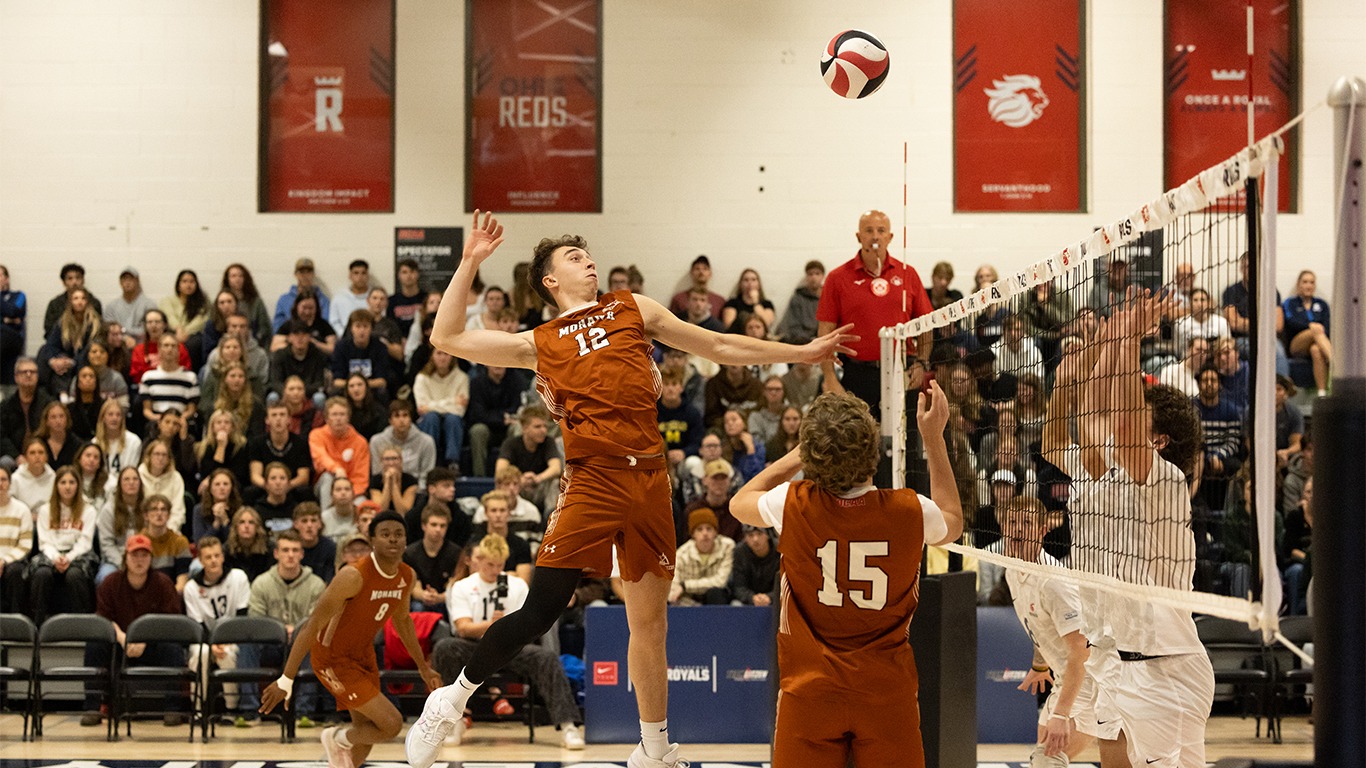 Thomas Kuzma goes up for the smash