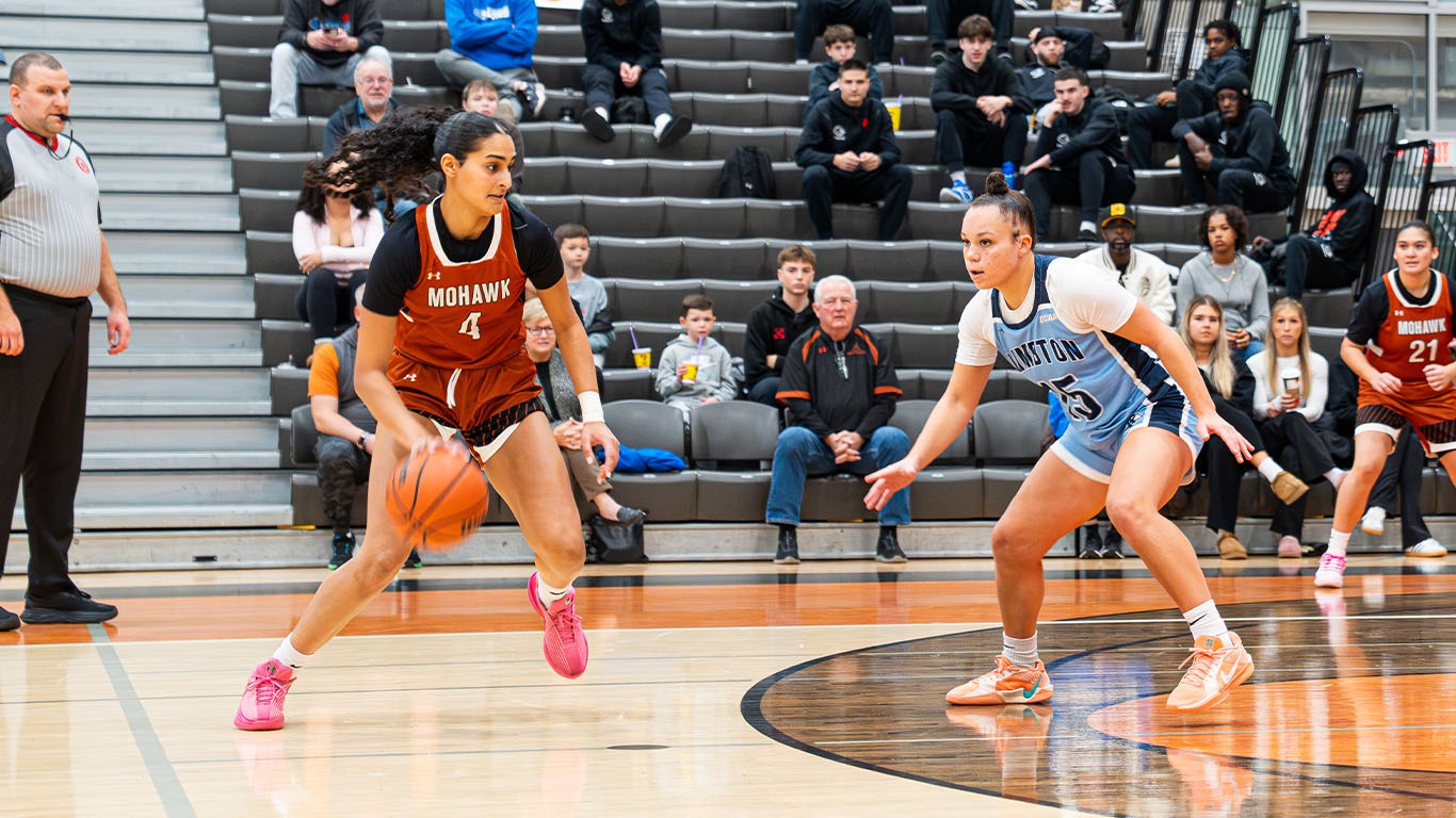 Malak Dahawy attacking versus Lambton