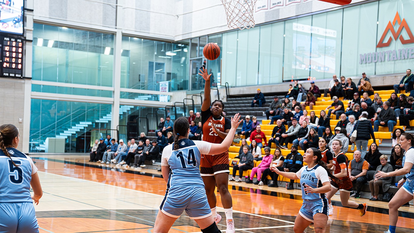 Tiffany Williams hook shot