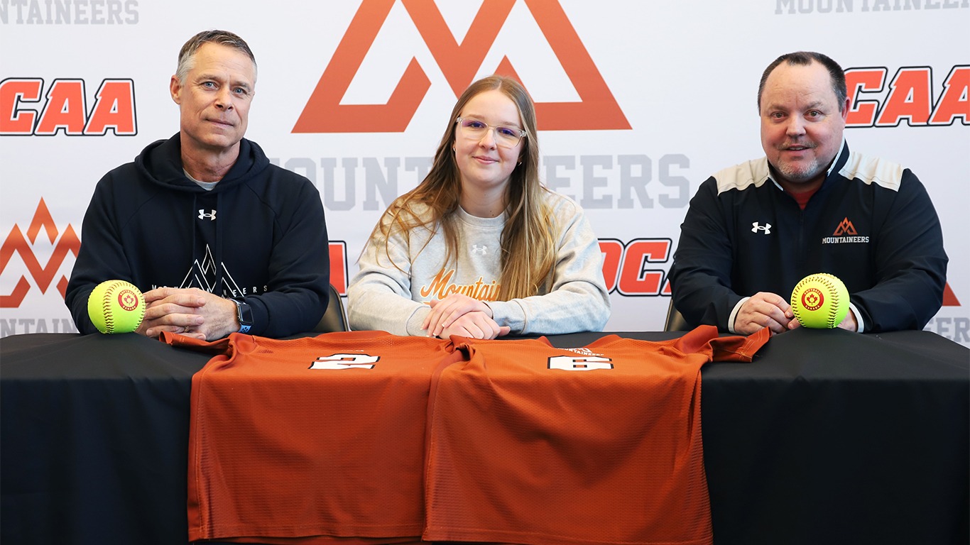 Reese Koolen with coaches Chris McColl and Mike Smuk