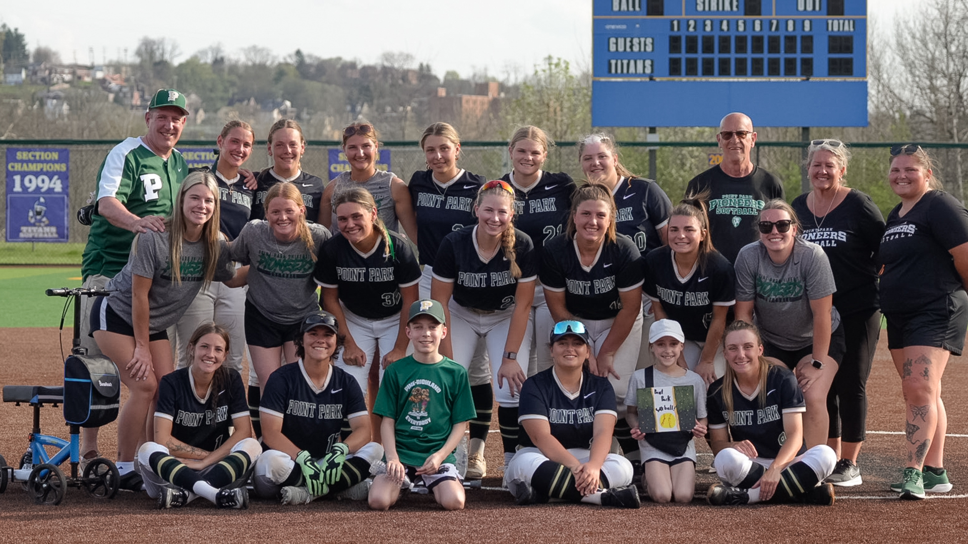 Team picture with President Brusallis