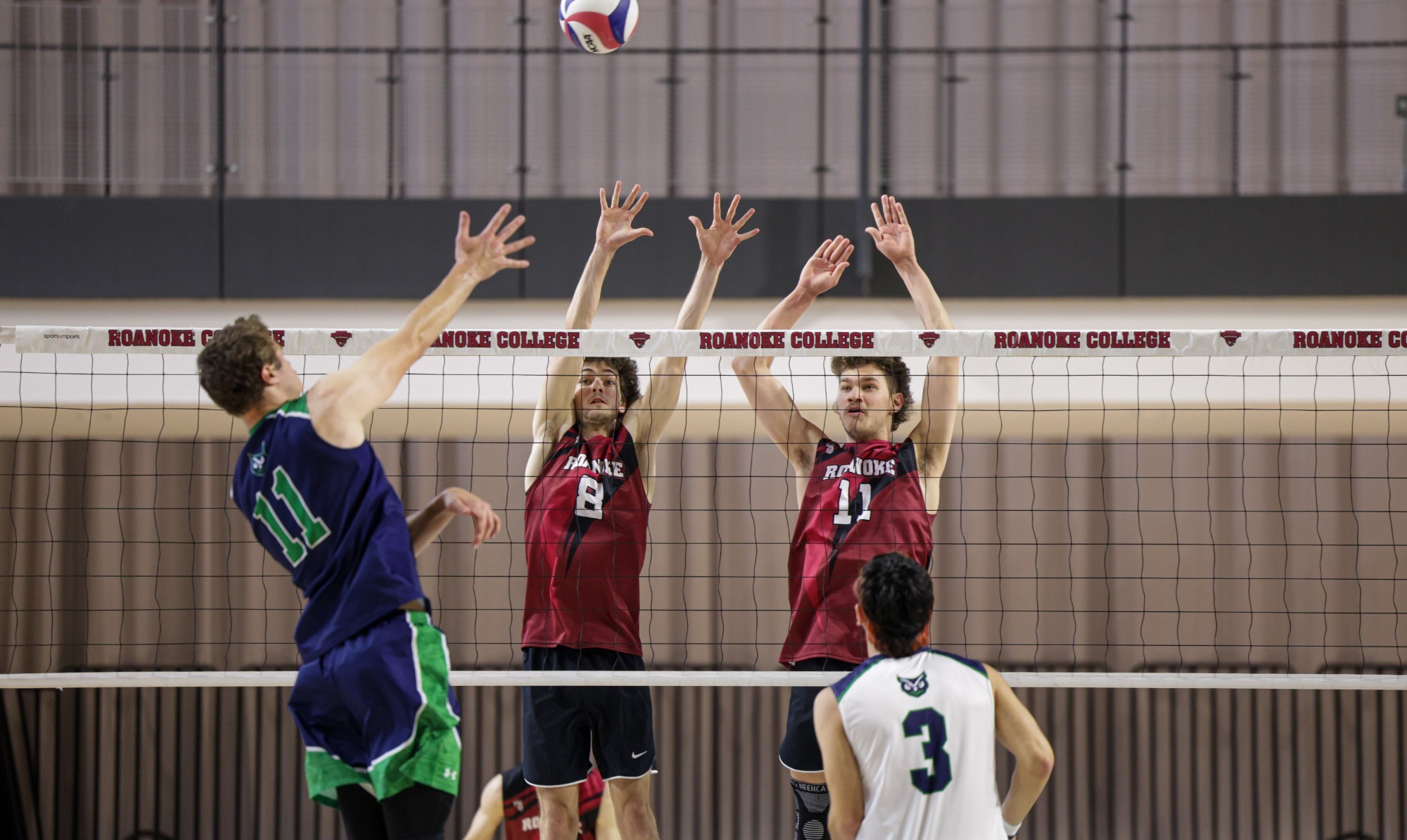 Roanoke Men’s Volleyball splits with 7 Juniata and Warren Wilson