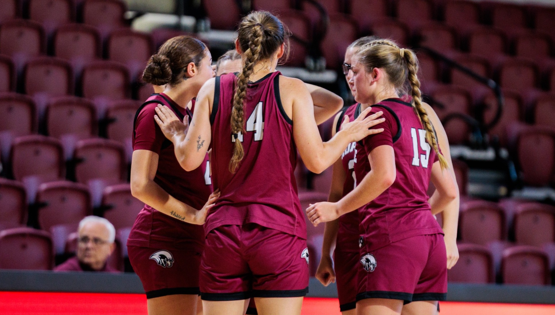 Team Huddle WBB 25-26