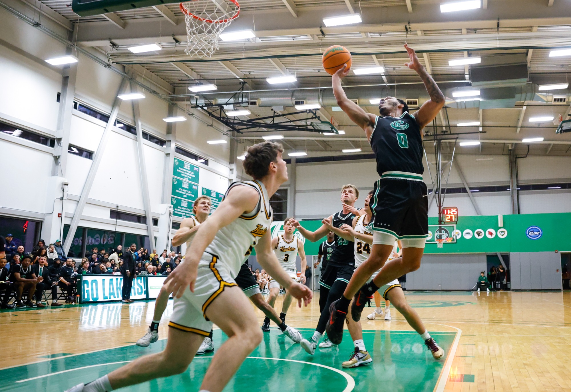 Roosevelt Men's Basketball vs. Michigan Tech