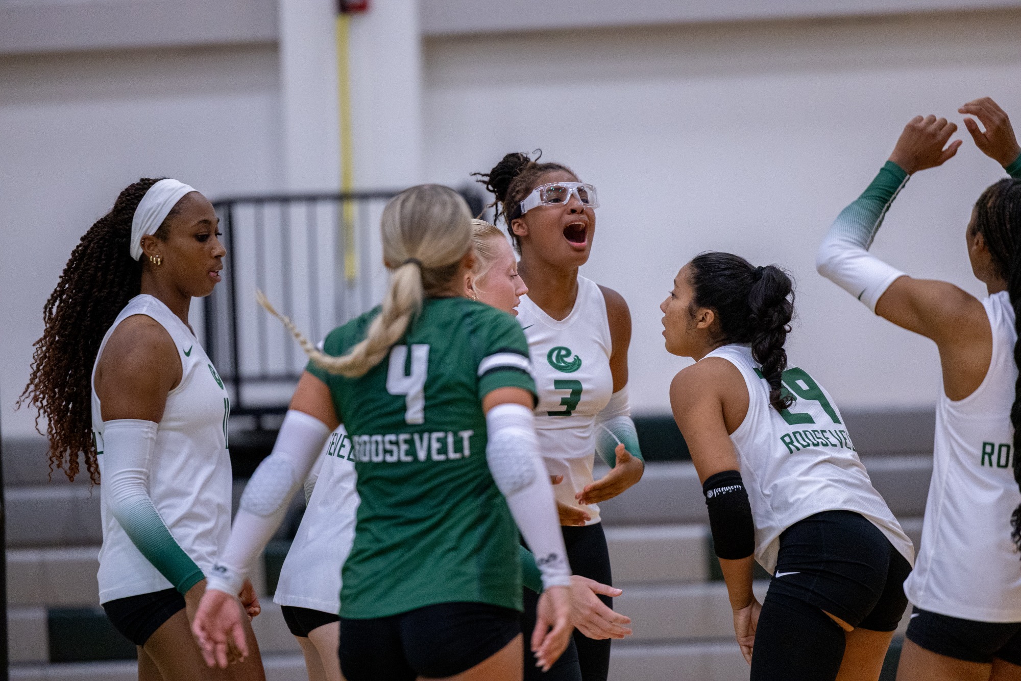Roosevelt vs. Illinois Tech Women's Volleyball