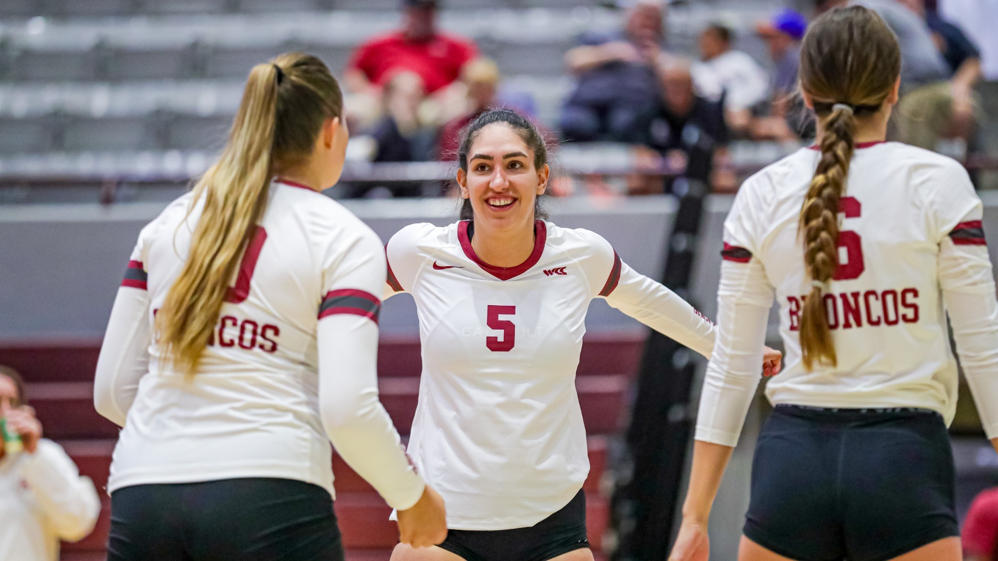Volleyball Puts Gonzaga Away for First WCC Win Santa Clara University