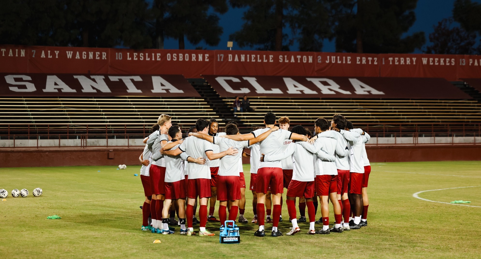 251025 MSOC vs Portland_Huddle_AJT_6993