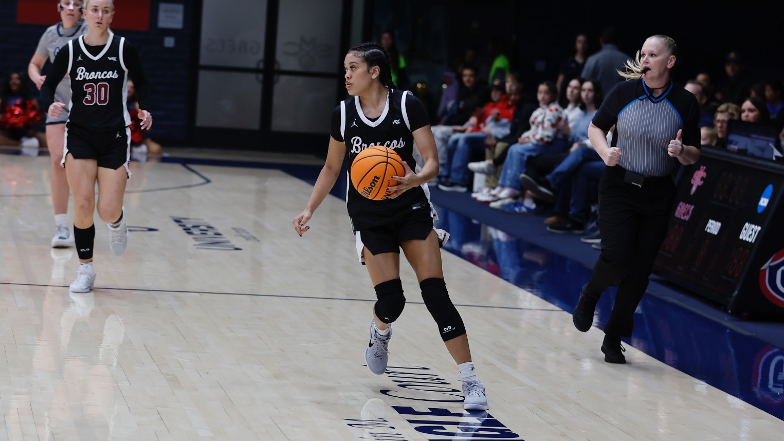 _3TF5905 aniya hooker