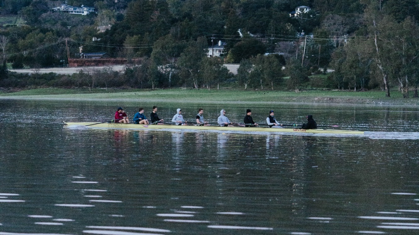 3H8A1995 men's rowing