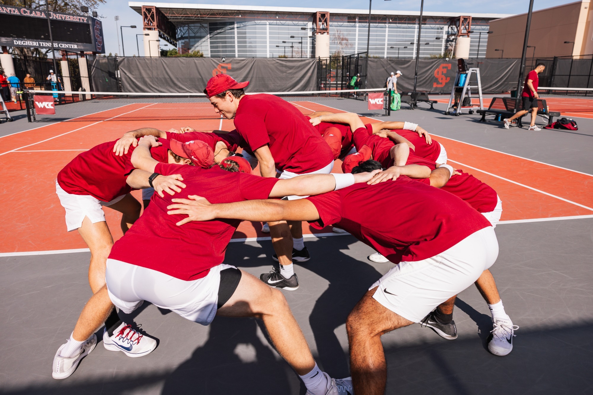 260201 MTEN vs Oregon_Huddle_Tennis_AJT_7341