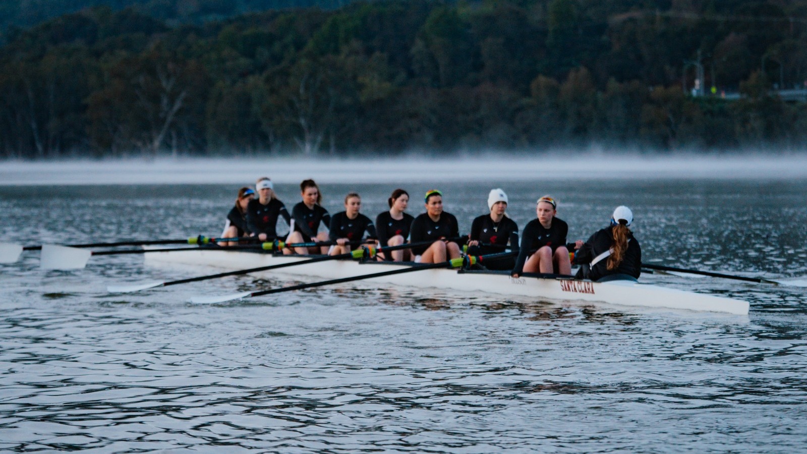 DSC06812 women's rowing