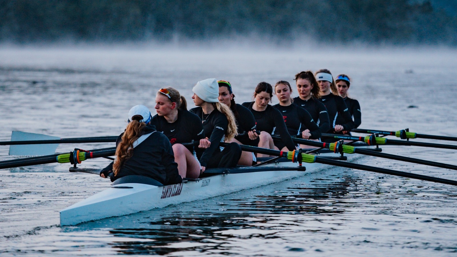DSC06822 women's rowing