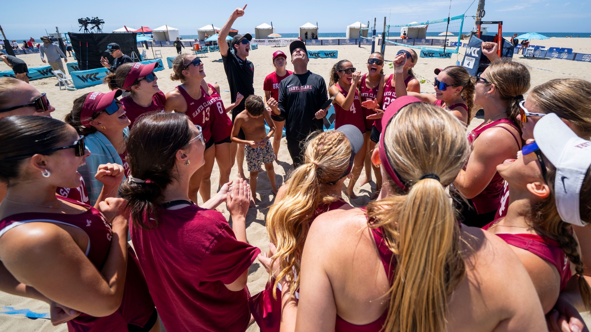 BVB Team Huddle vs Pepperdine 4-24-2026