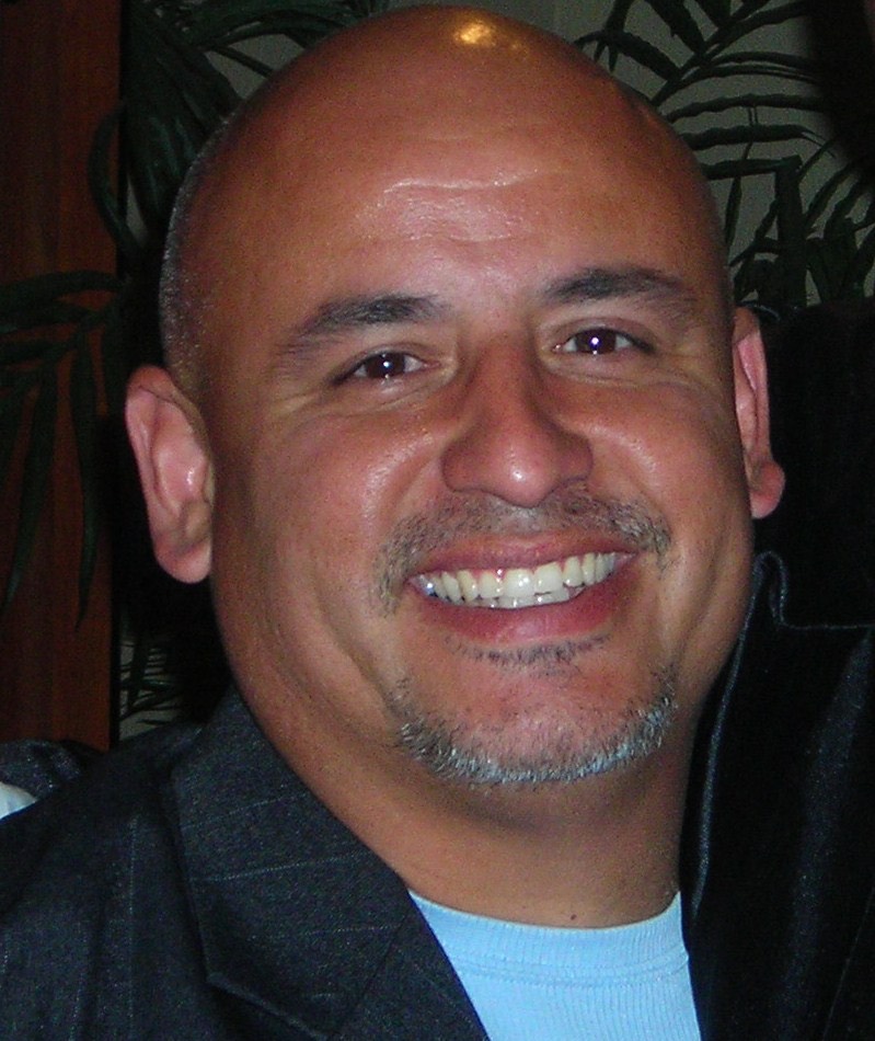 JJ Santa Cruz Headshot 
