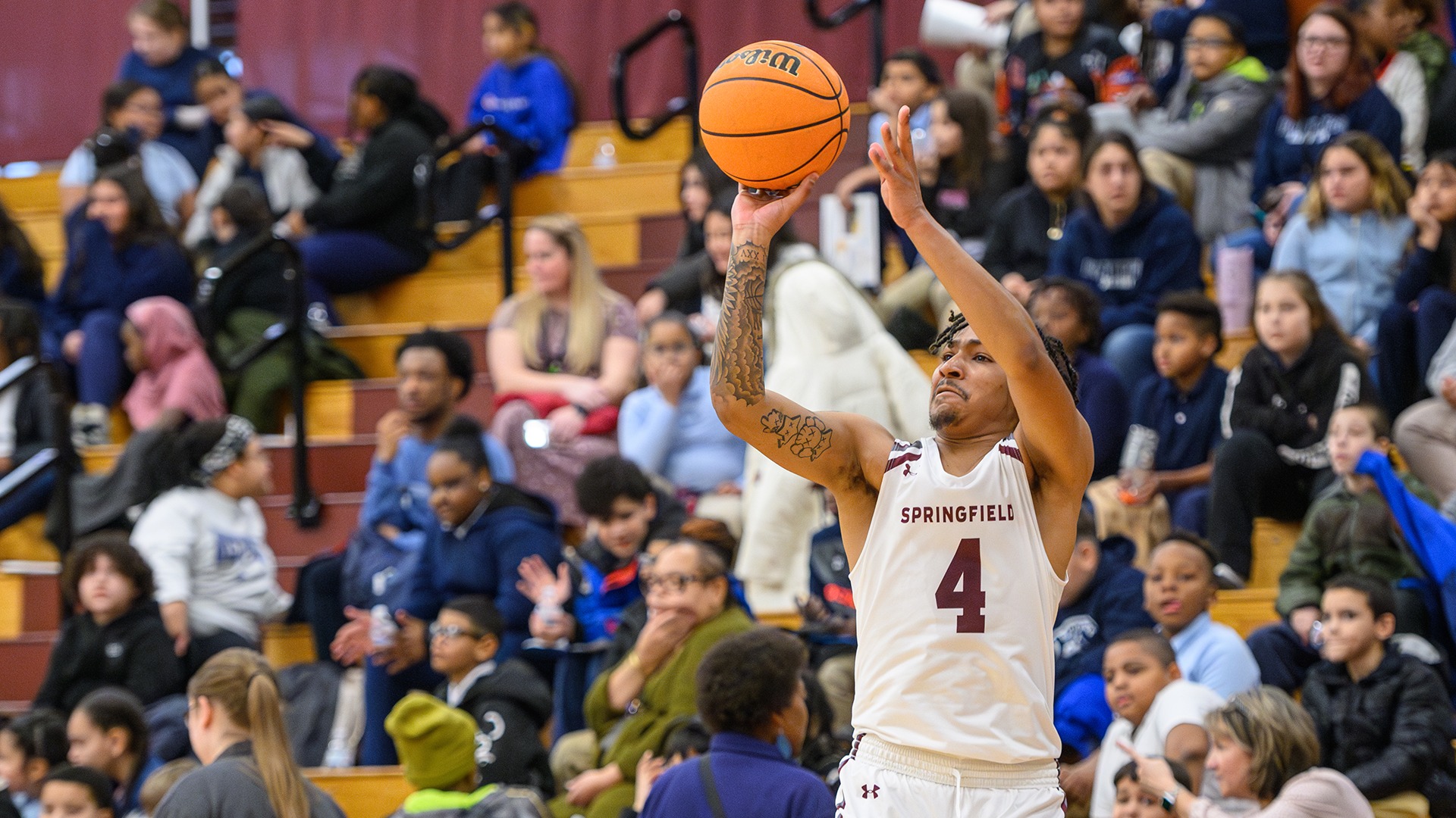 Emerson Downs Men S Basketball In Newmac Play In Boston Springfield