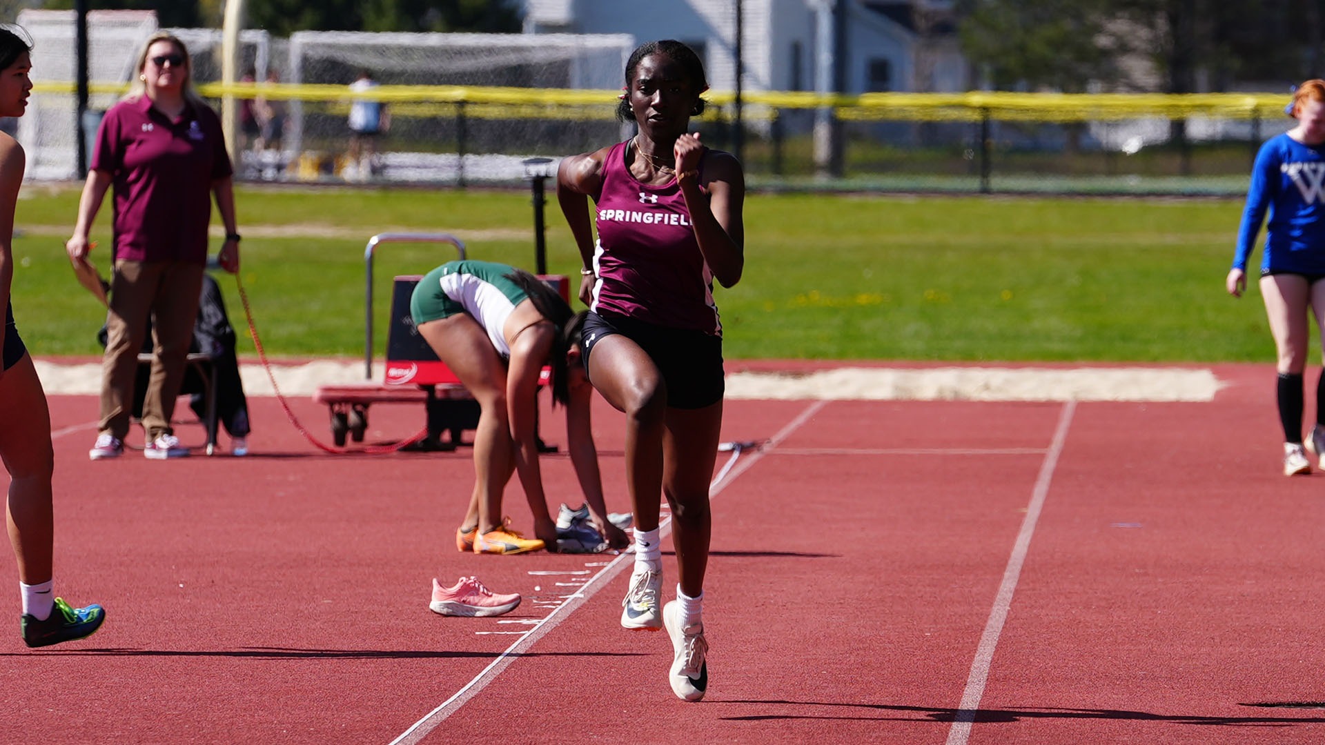 Women's Track and Field Takes Second at Branwen Smith-King Invitational ...