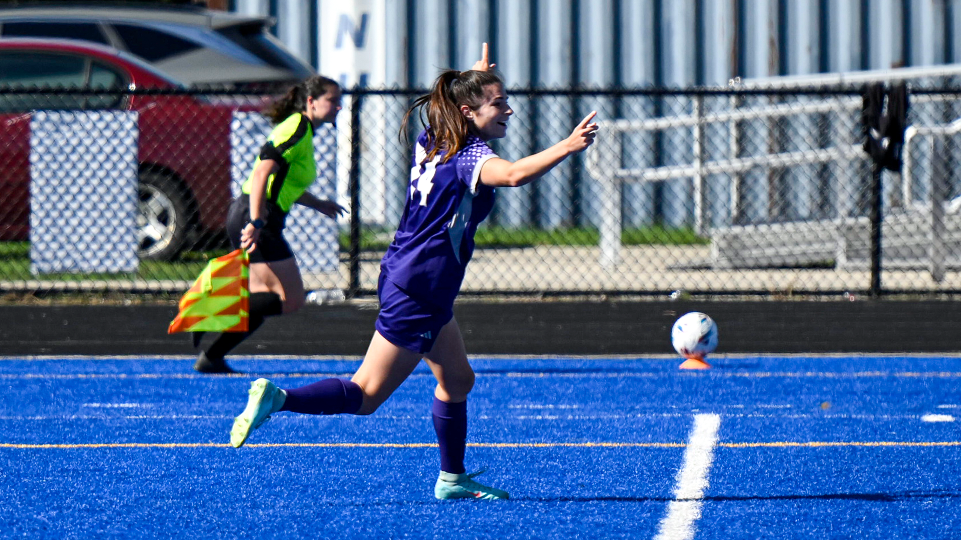 24 Annie Renz