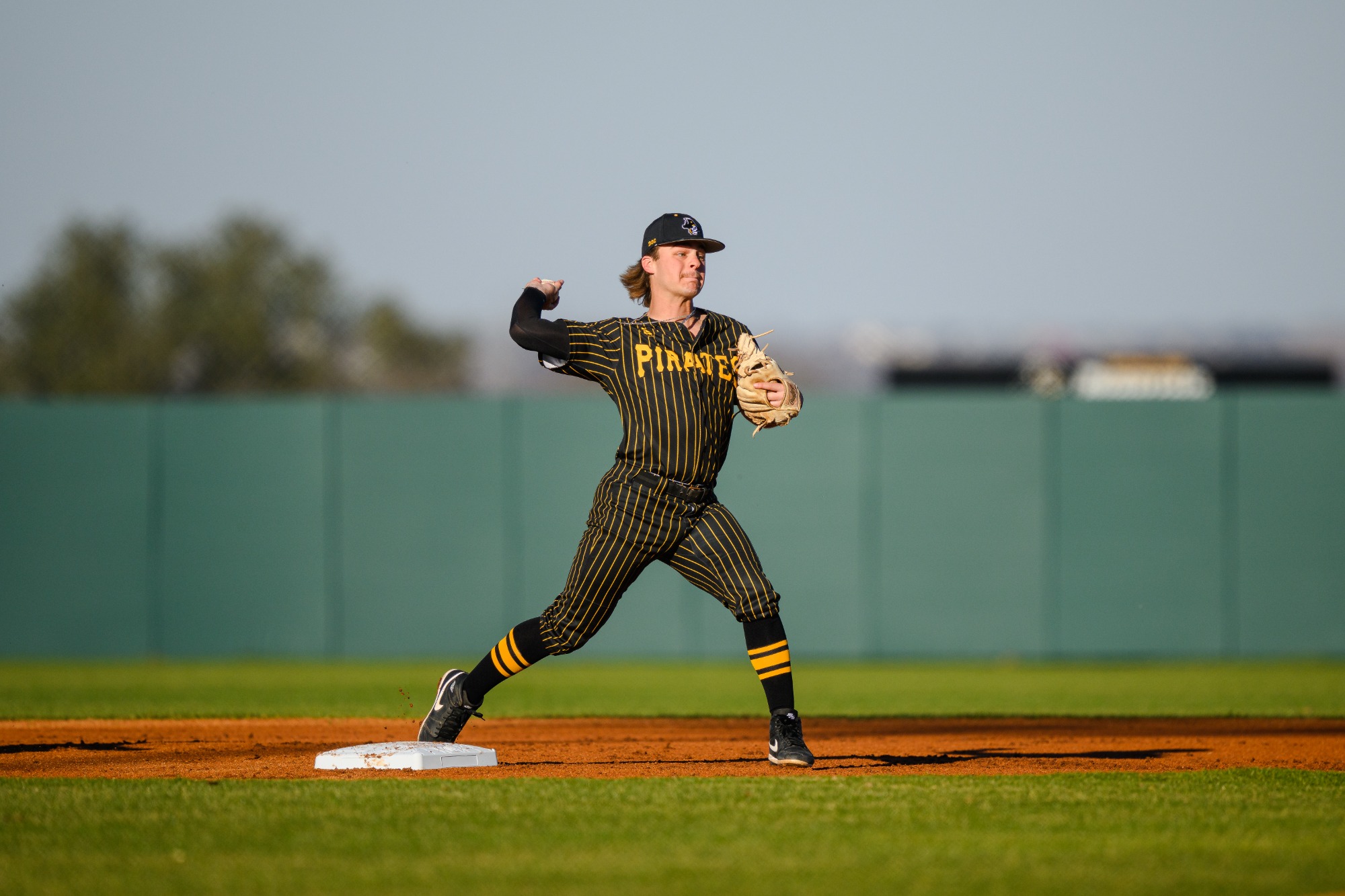 Southwestern University vs Alumni Baseball hosted by Southwestern University in Georgetown, Texas, on Saturday February 7, 2026. (Photo by Eduardo Moll/Southwestern)