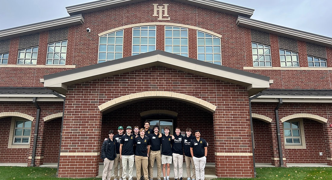 Tiffin athletes participated in the 2nd and 7 reading program.