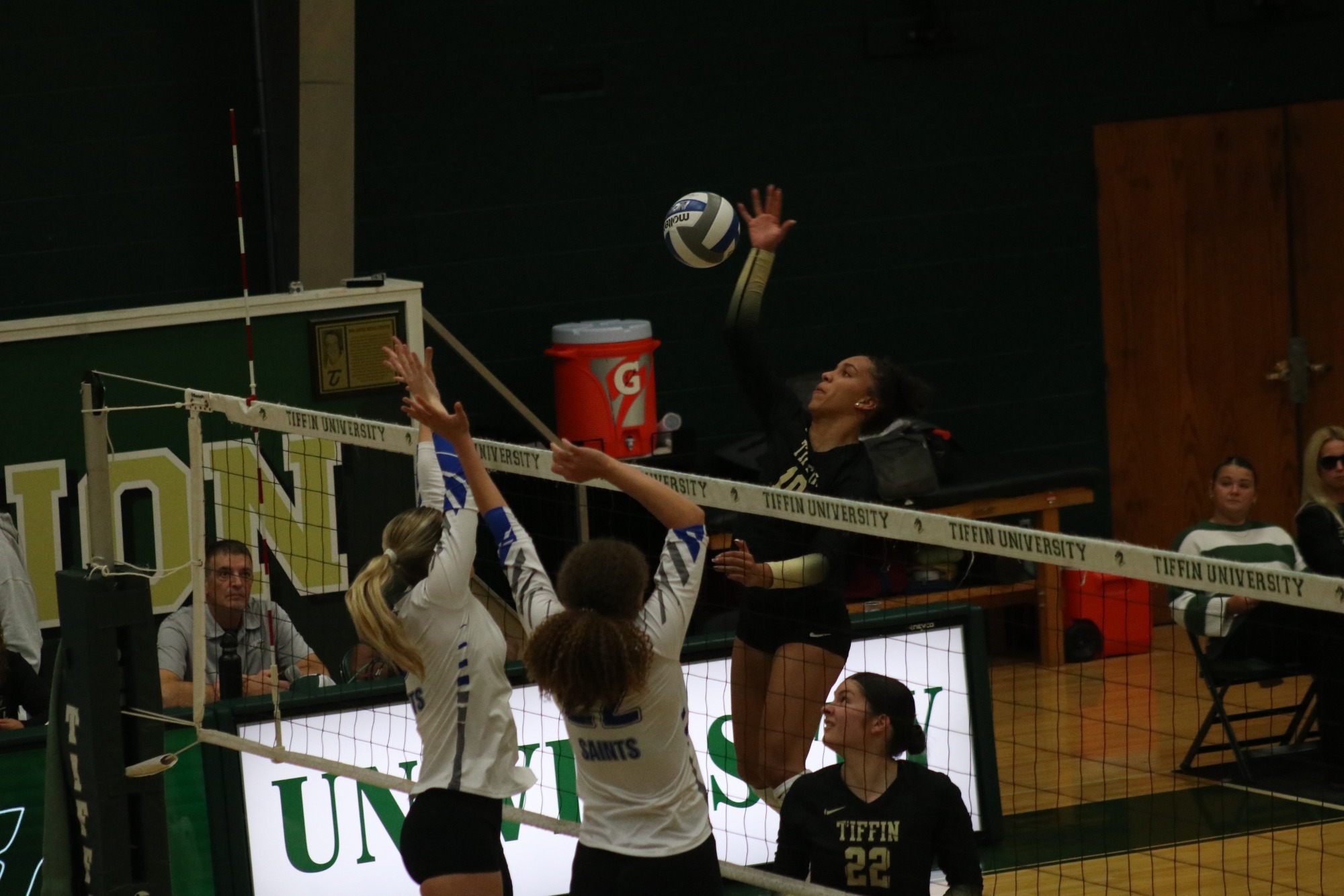 Kaylee Freund records 12 kills against Thomas More