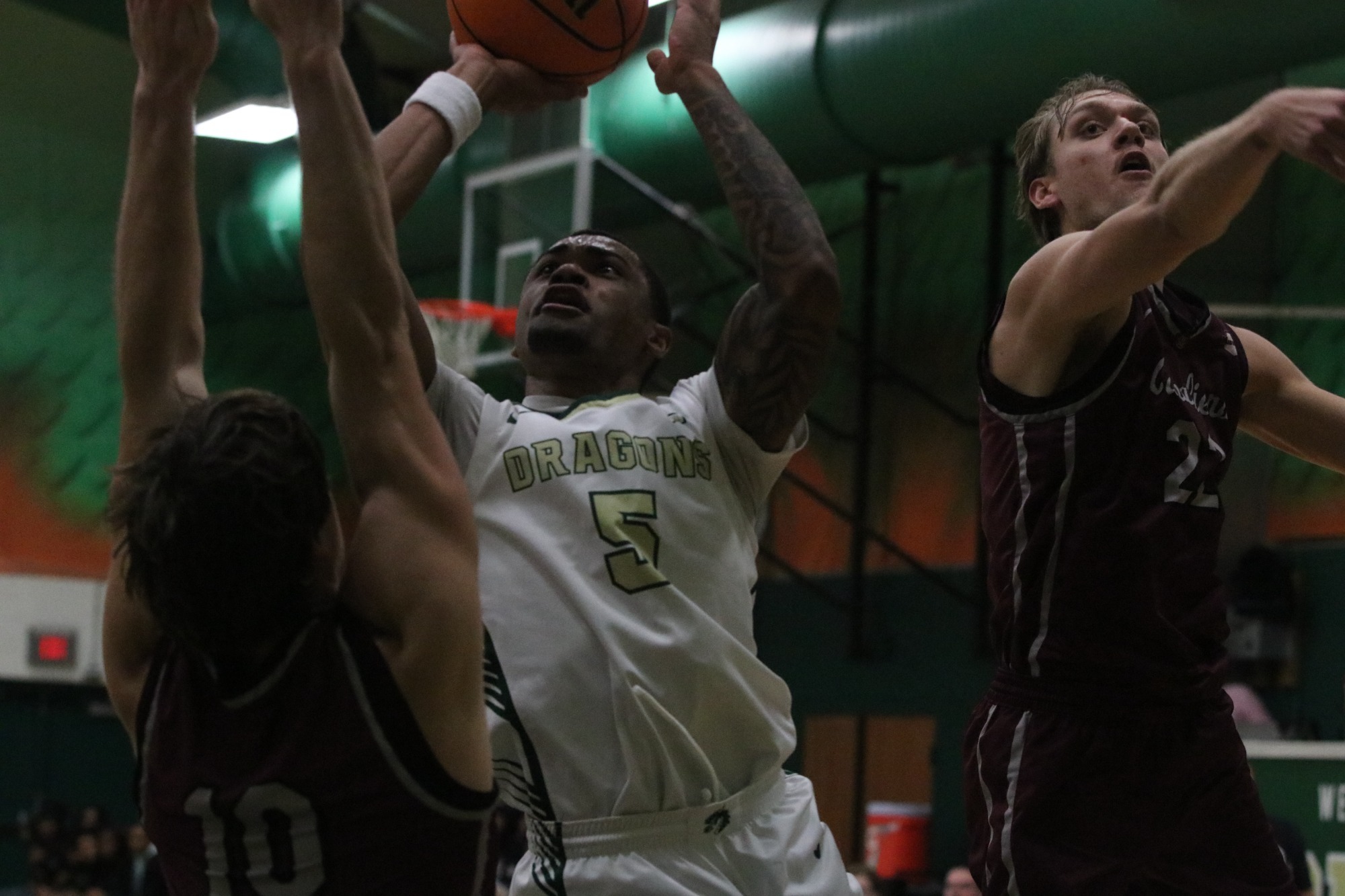 Noah Smith leads Dragons against Walsh