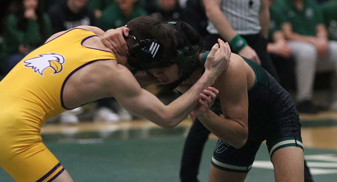 Anthony Aniciete and the Dragons beat Ashland 29-12.