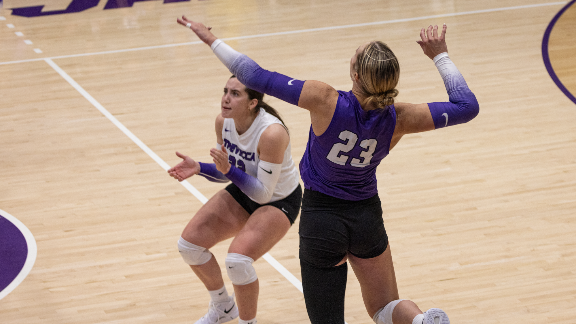Emma Scnitzer & Bella Sherod vs Valdosta