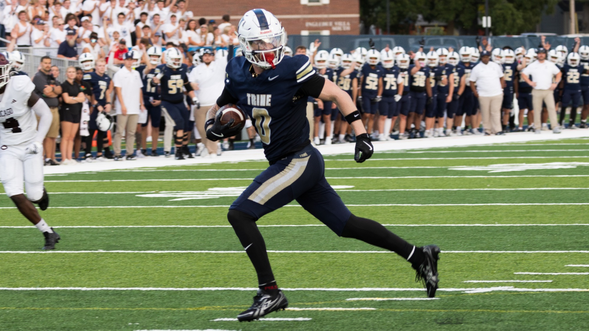 Pillow glides into the endzone