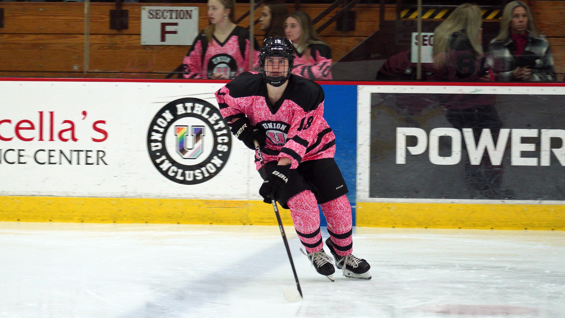 Adams Tallies Two Points as Union Sweeps RIT, 2-1 - Union College Athletics