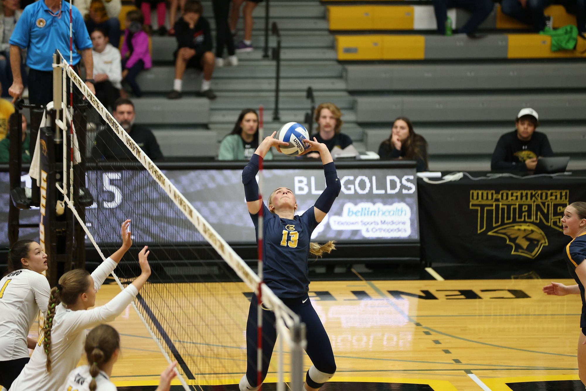Volleyball bounces back with road win over Firebirds University of