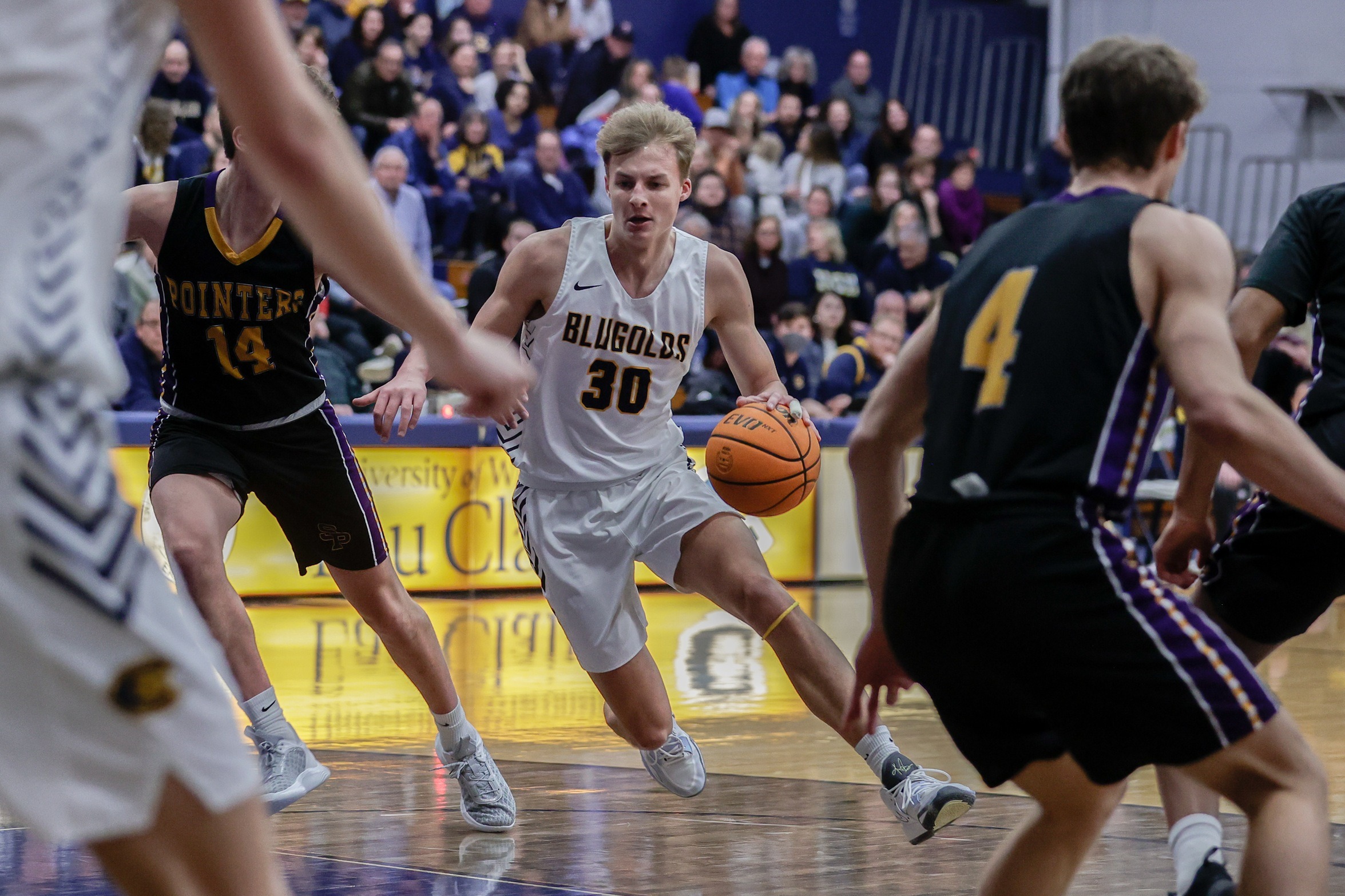 Carter Huschka 202324 Men's Basketball University of Wisconsin