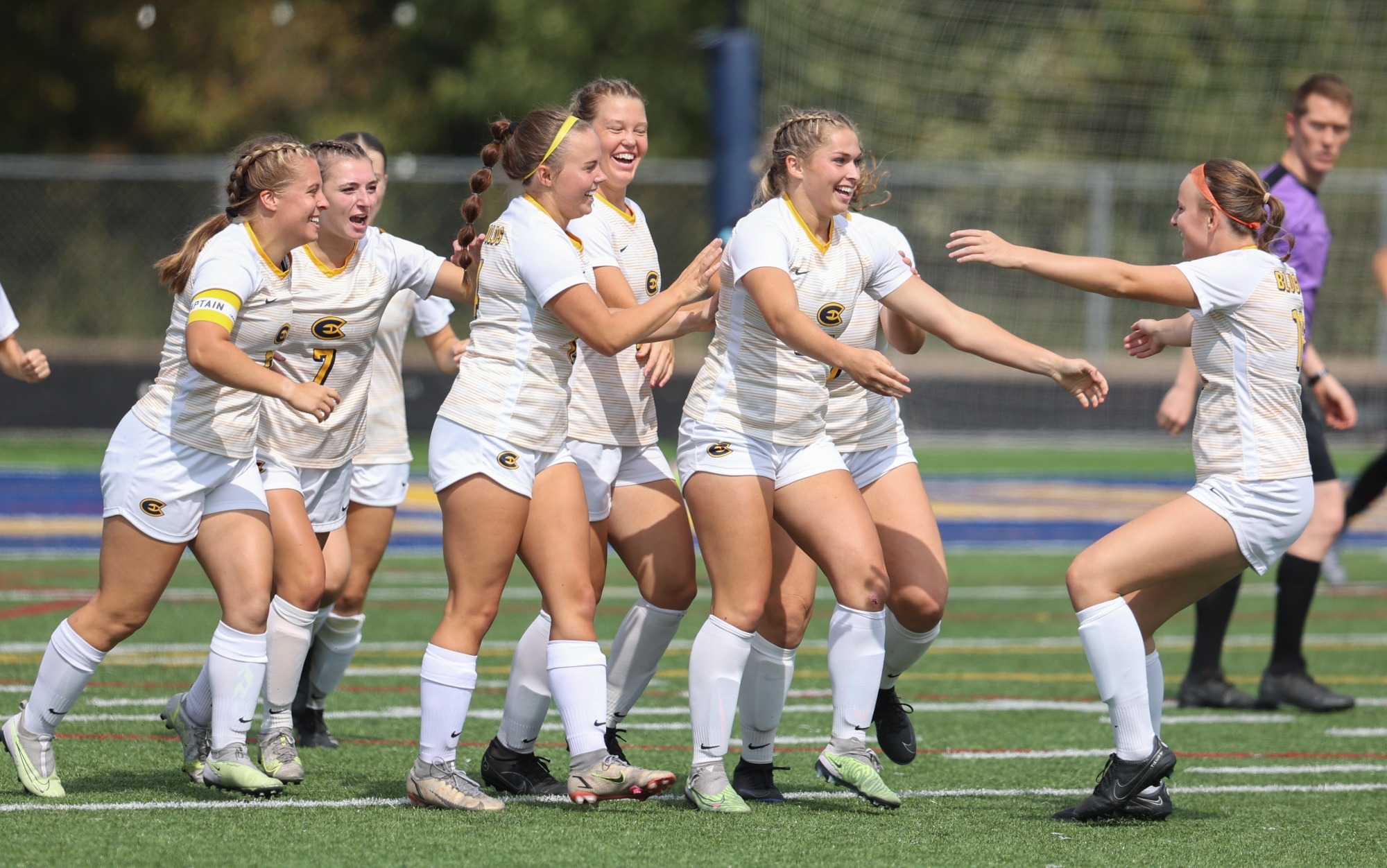 Late winner lifts Blugolds over Bennies University of Wisconsin, Eau