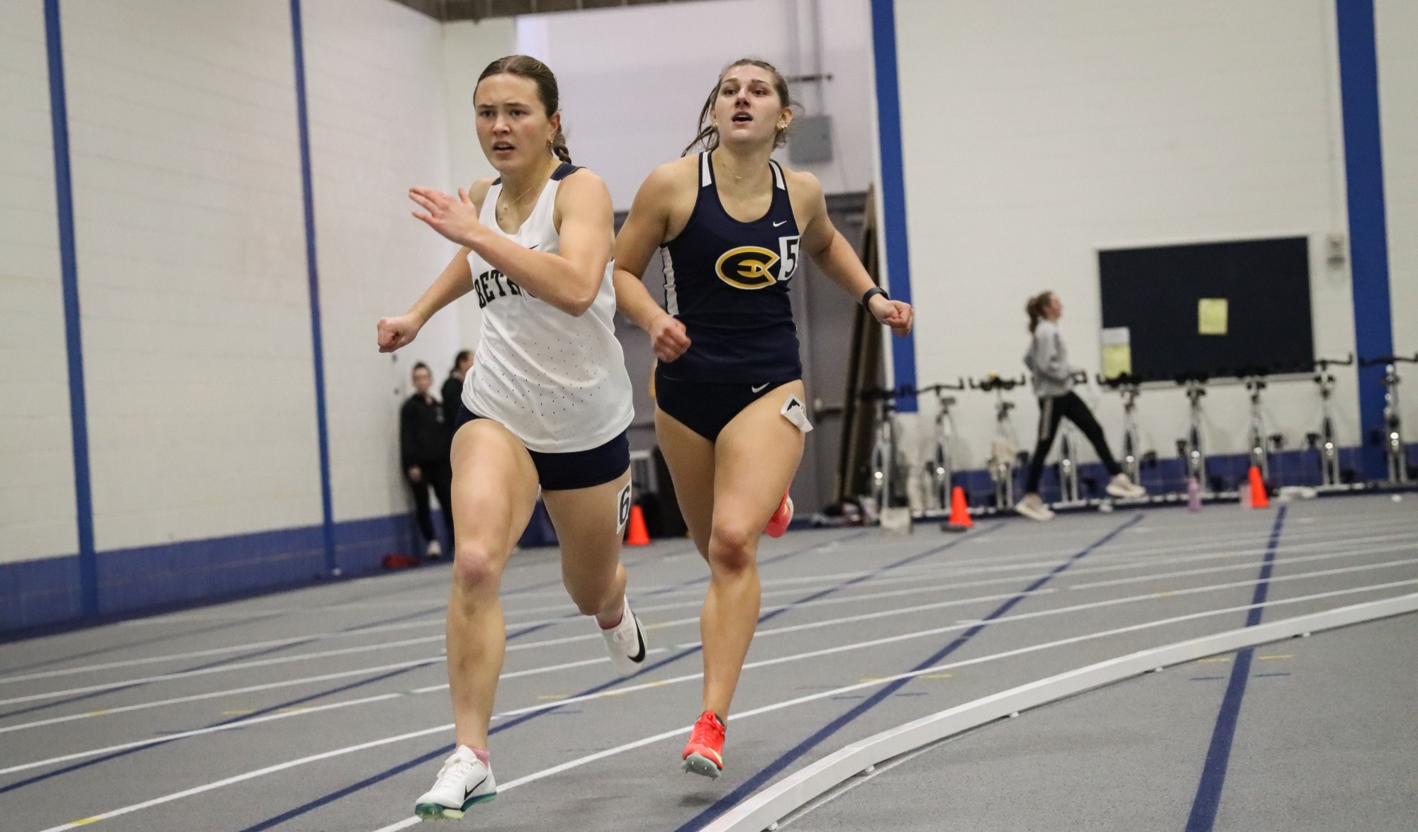 Women's indoor track 2025